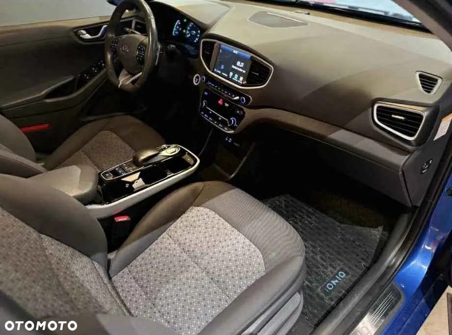 Hyundai IONIQ - 6