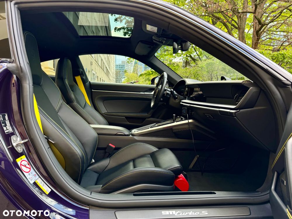 Porsche 911 Turbo S - 31
