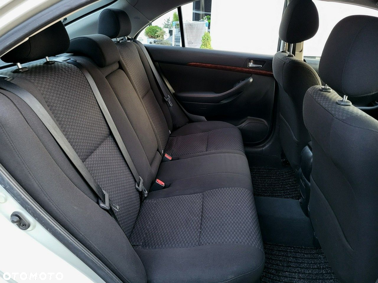 Toyota Avensis - 14