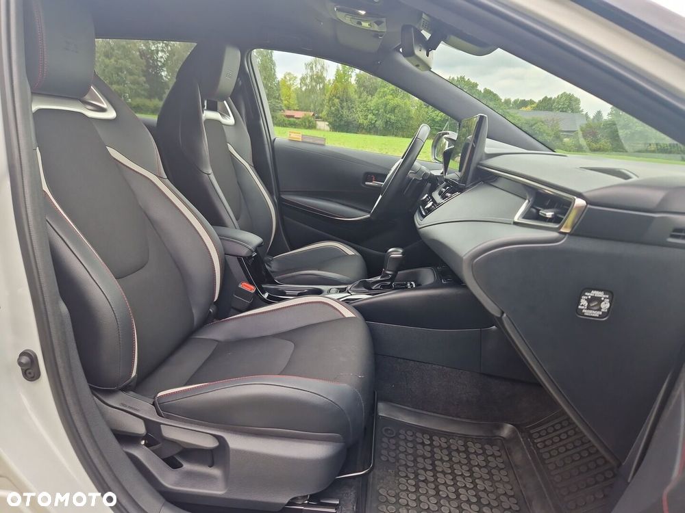 Toyota Corolla 2.0 Hybrid GR Sport Dynamic - 12