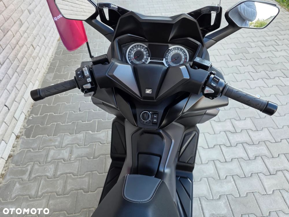 Honda NSS - 14