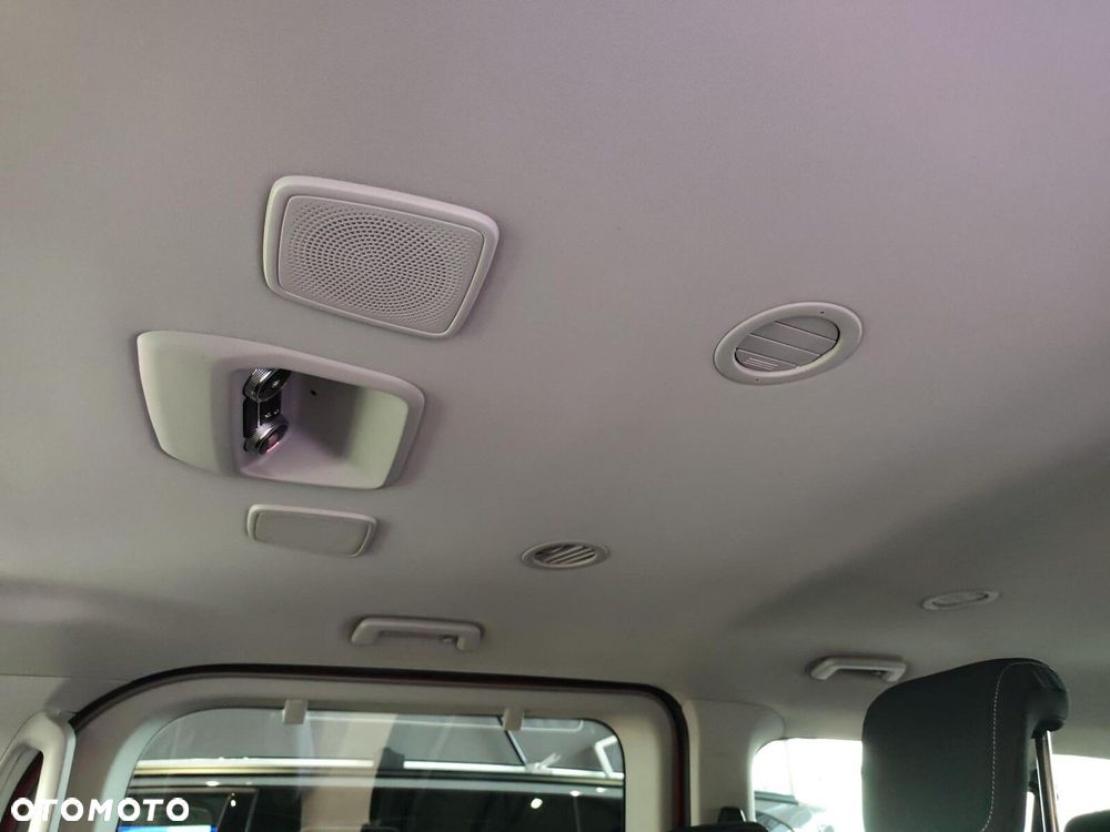 Volkswagen Caravelle - 30