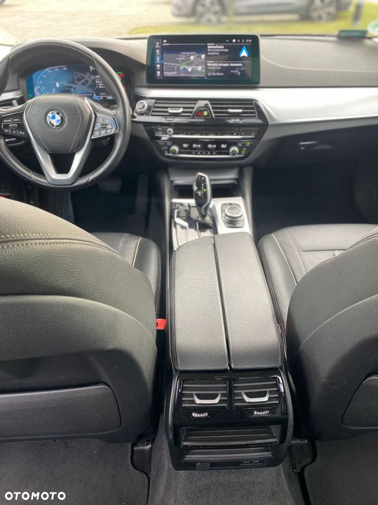 BMW Seria 5 518d - 7