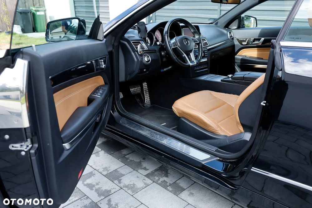 Mercedes-Benz Klasa E 400 4Matic Coupe 9G-TRONIC AMG Line - 8