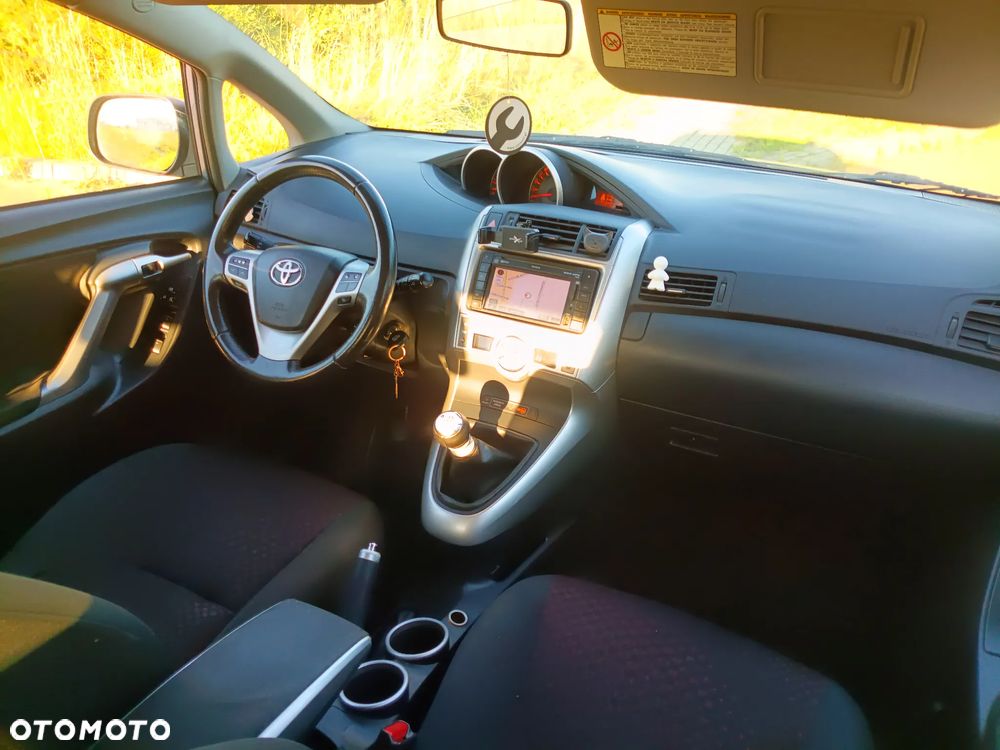 Toyota Verso 2.0 D-4D - 3