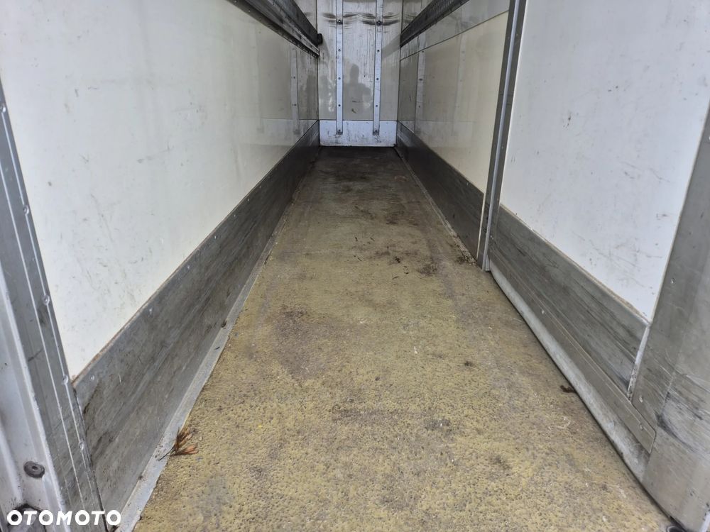 Chłodnia Mroźnia 8 palet, 4.5m , 2 komory, 2 parowniki, zasilanie stacjonarne na prąd, stan bdb! - 26