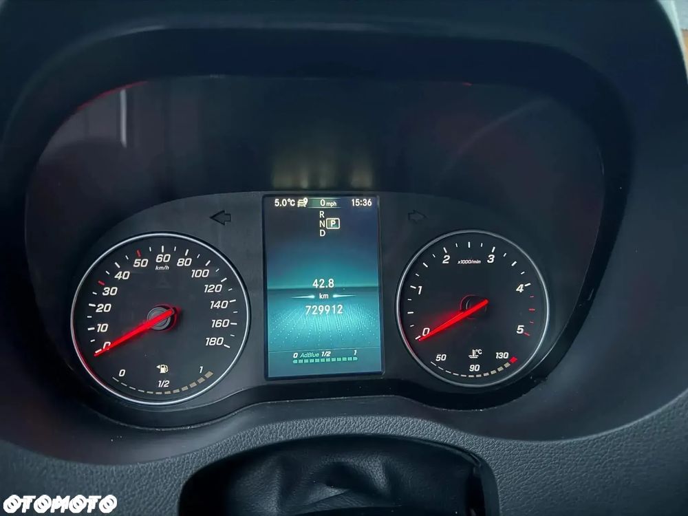 Mercedes-Benz Sprinter - 23