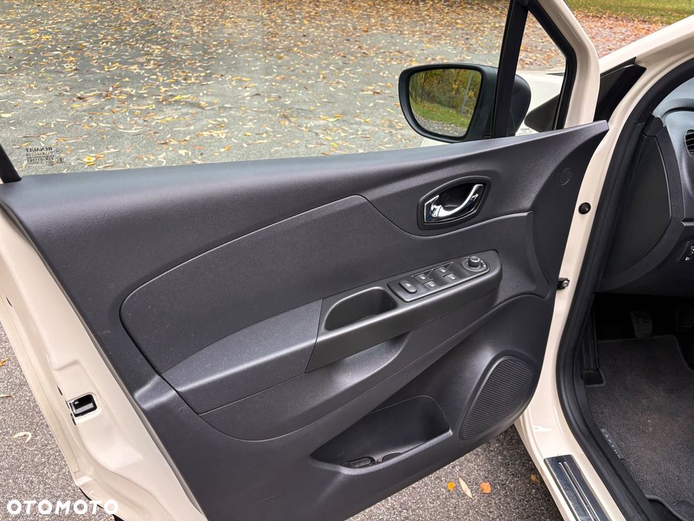 Renault Captur - 23