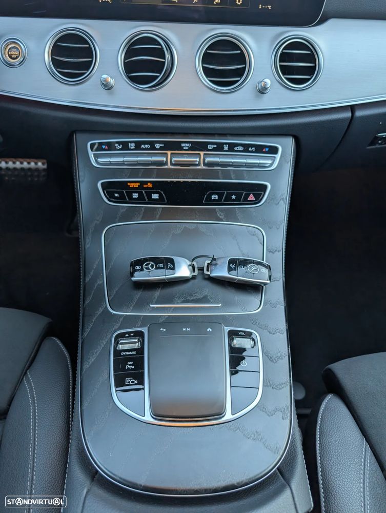 Mercedes-Benz E 300 de AMG Line - 19