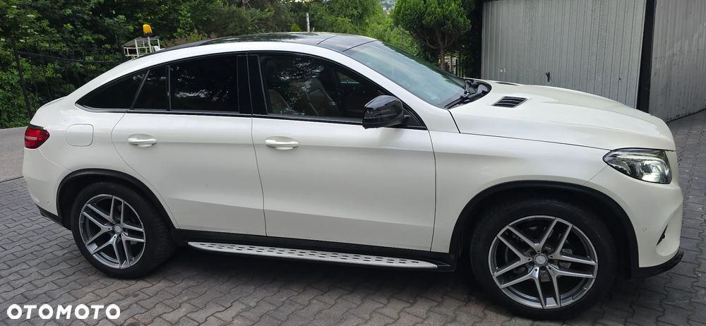 Mercedes-Benz GLE - 23