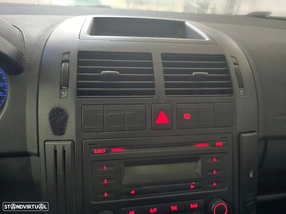 VW Polo 1.4 Trendline Pack Auto. - 14