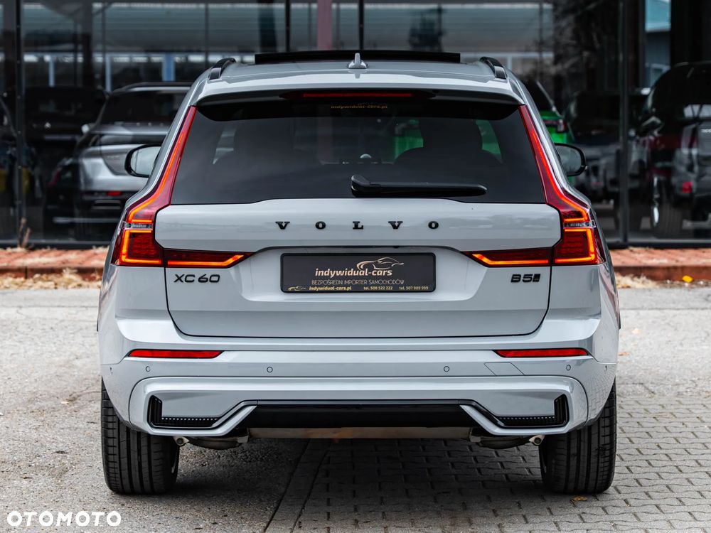 Volvo XC 60 B5 B AWD Plus Dark - 18