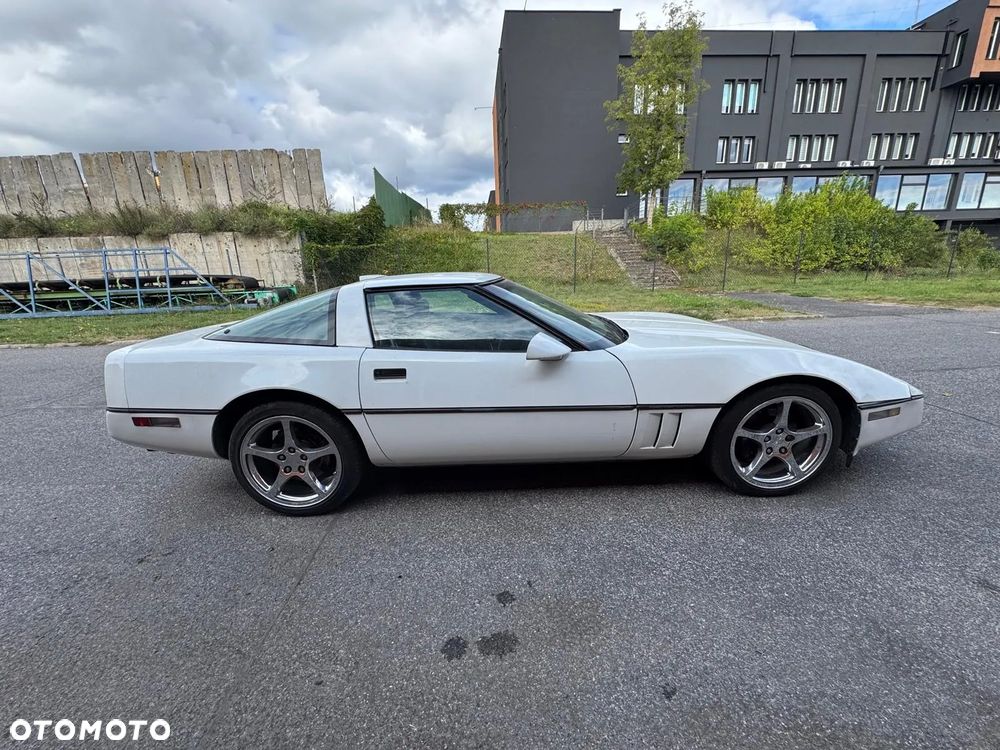 Chevrolet Corvette - 19