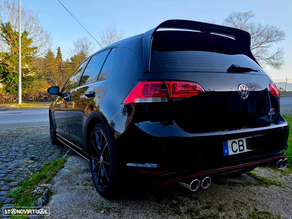 VW Golf 1.6 TDi R-Line - 8