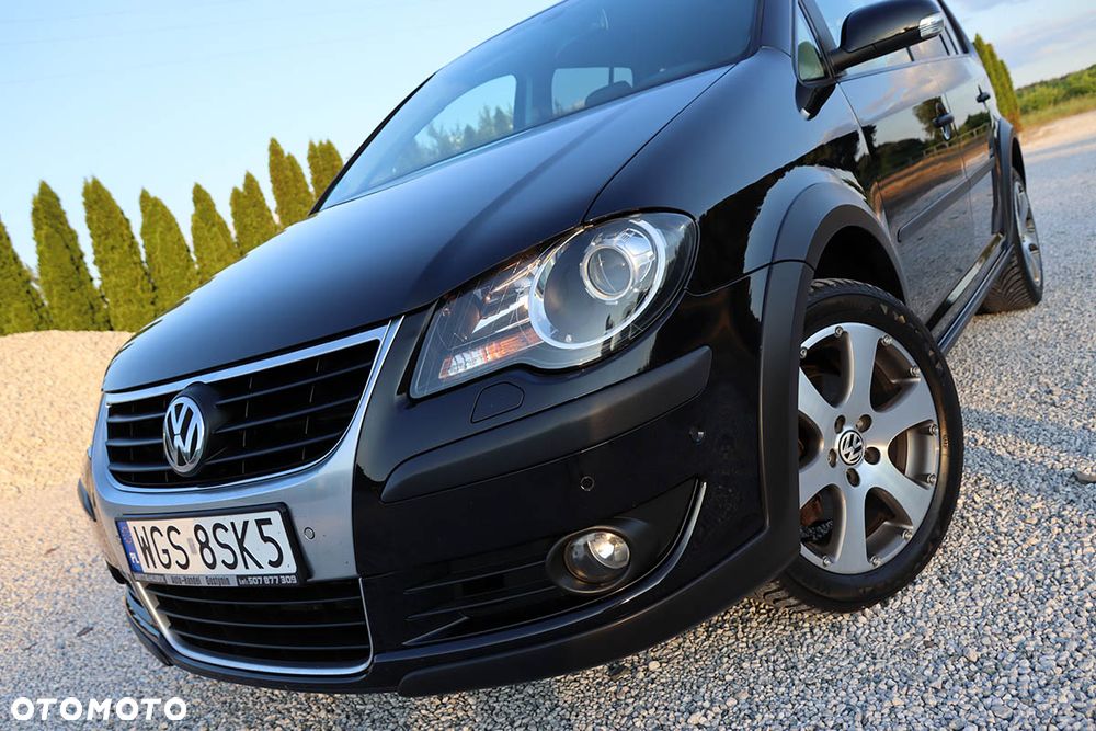 Volkswagen Touran 2.0 TDI DPF Cross - 11