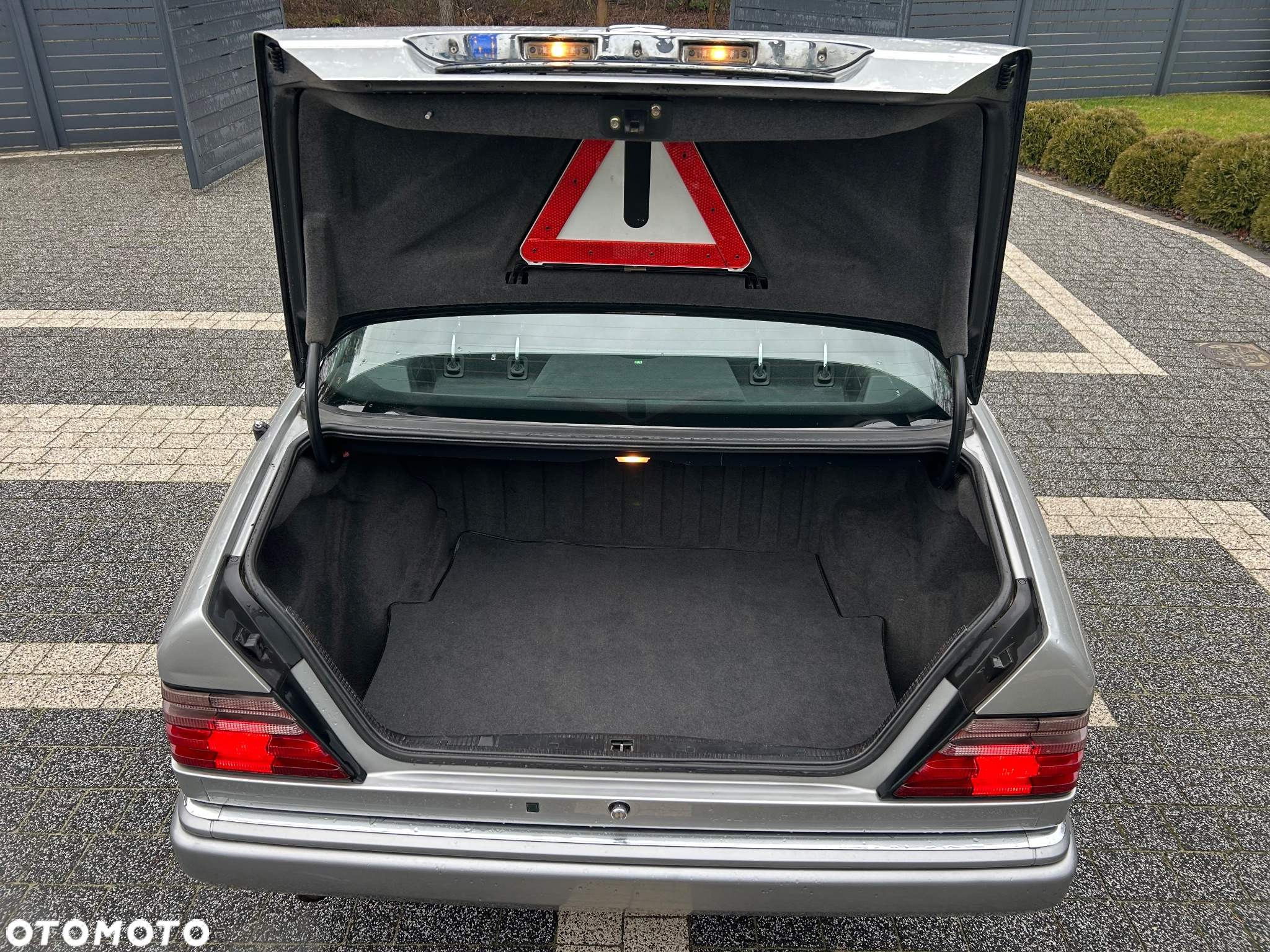 Mercedes-Benz Klasa E 200 T Elegance - 10