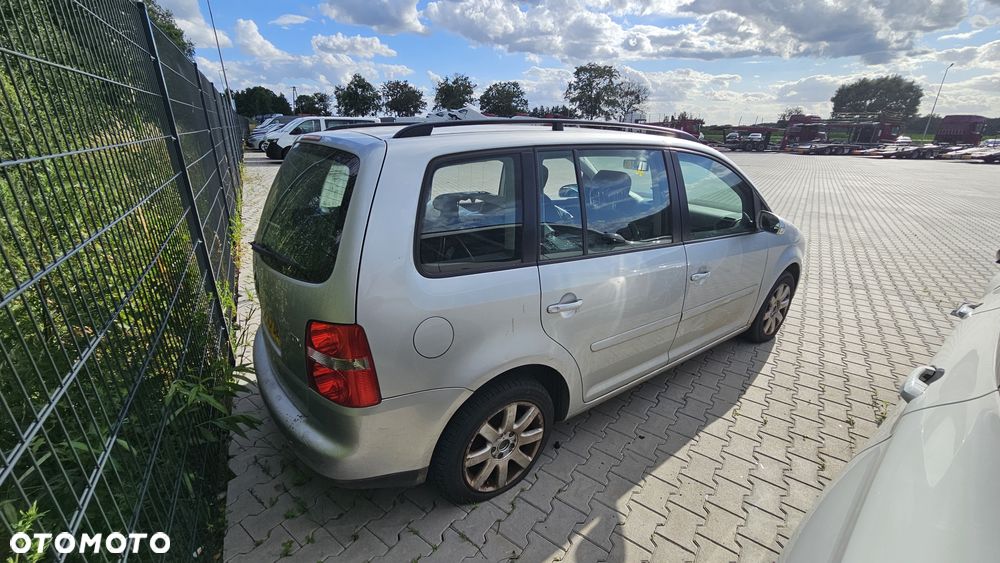 Volkswagen Touran 1.9 TDI DPF Trendline - 3