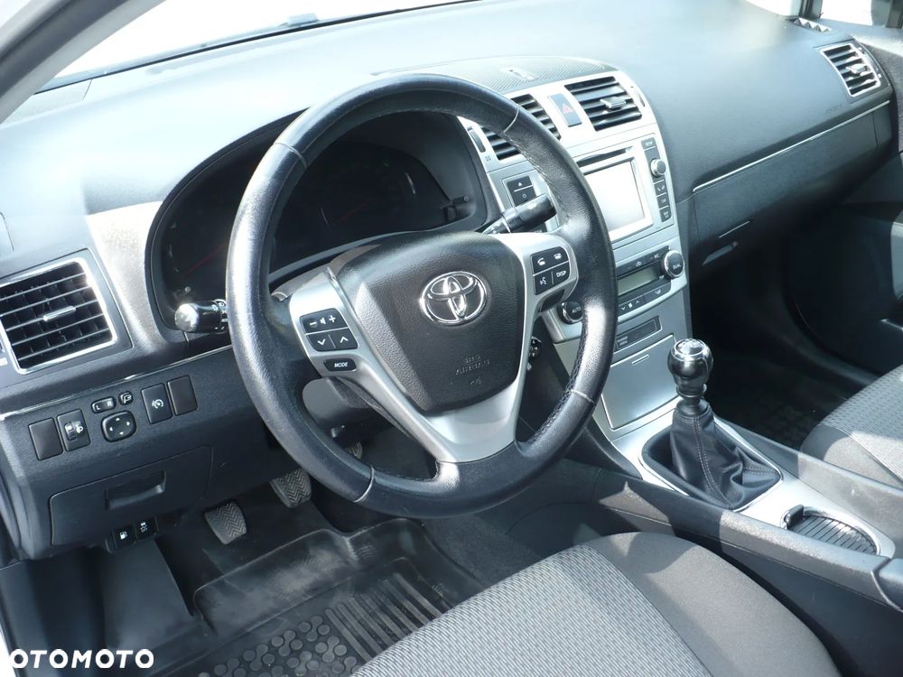 Toyota Avensis 1.6 Edition - 10