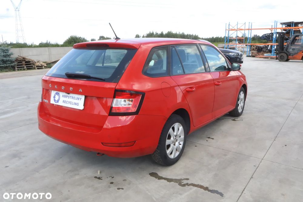 Skoda Fabia 1.0 TSI Style - 4