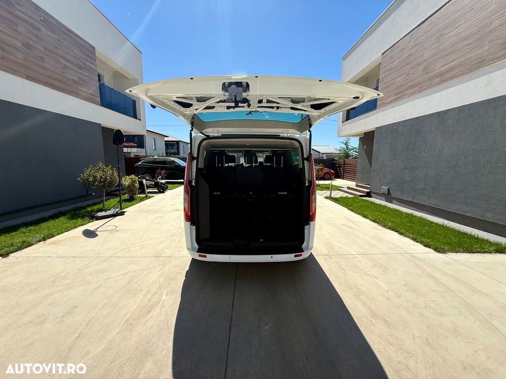 Ford Tourneo Custom - 8