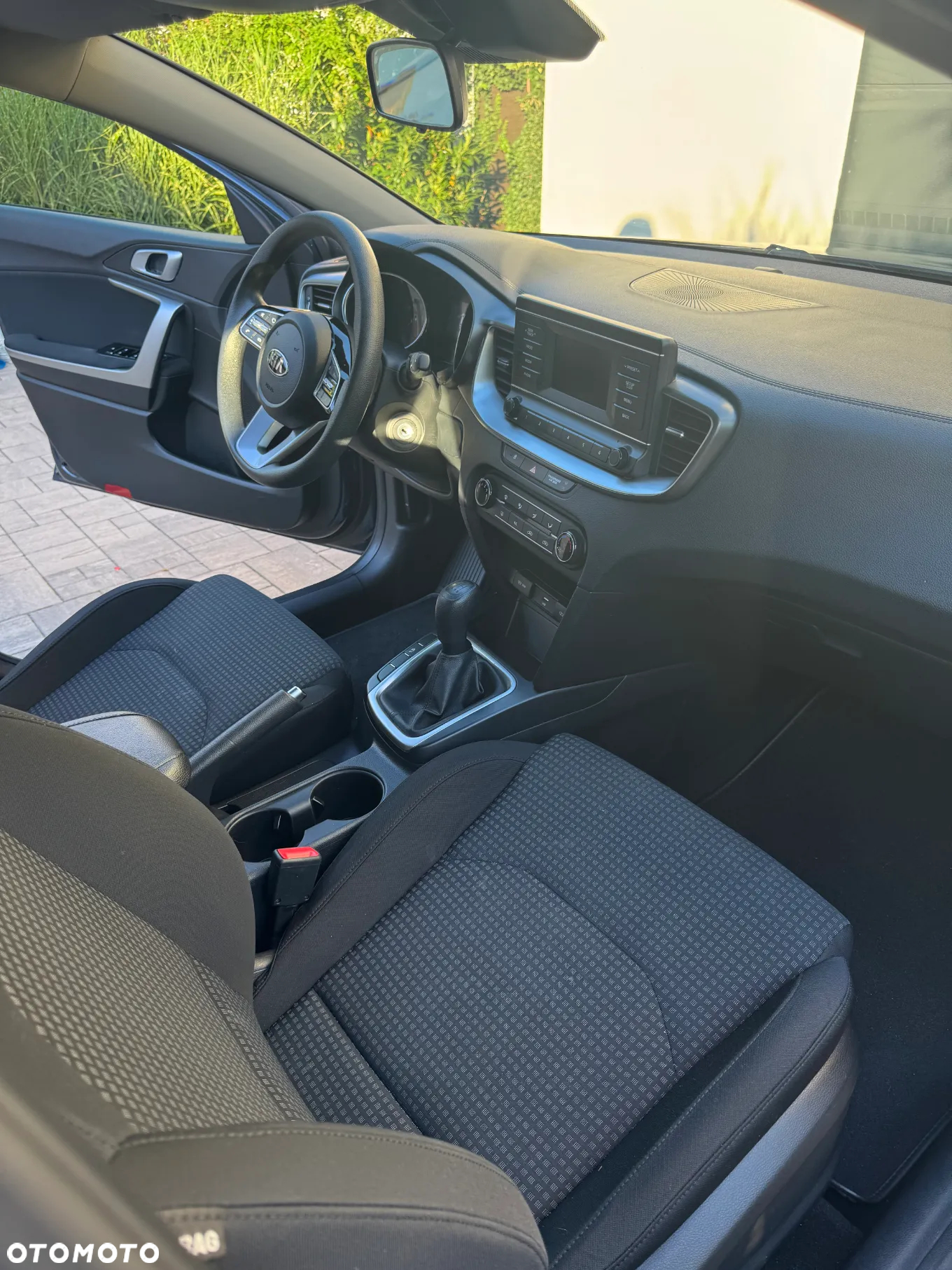 Kia Ceed - 12