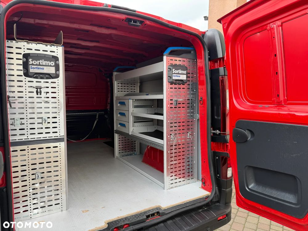 Renault Trafic L2H1 Warsztat - 26