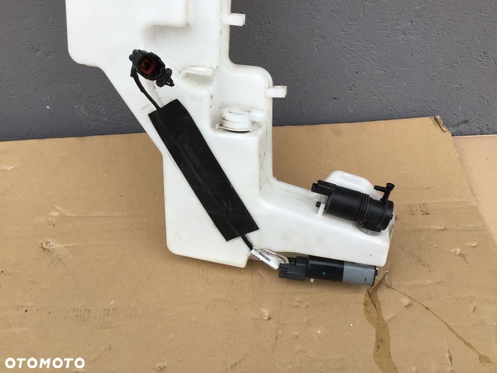 Zbiorniczek płynu spryskiwaczy Nissan Navara D23 NP300 - 2