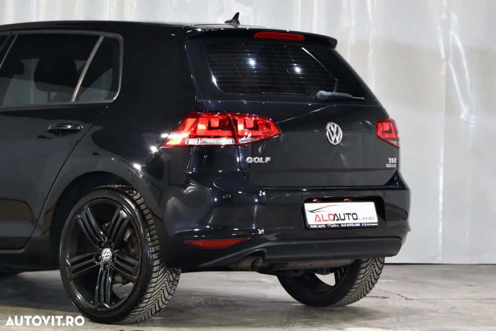 Volkswagen Golf 1.6 TDI DPF BlueMotion Technology Highline - 21