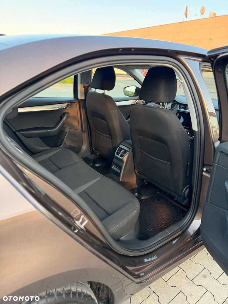 Skoda Octavia 1.5 TSI ACT Active - 12