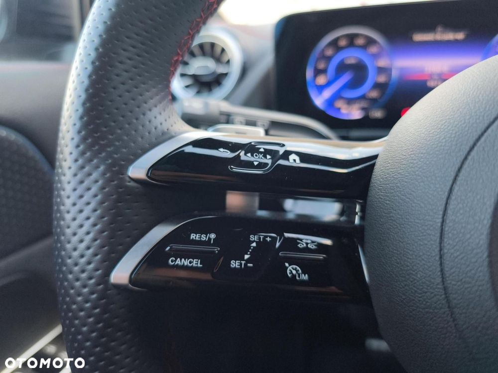 Mercedes-Benz EQA - 16