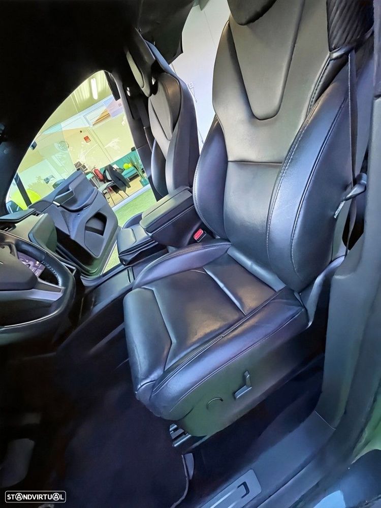 Tesla Model X 100D - 15