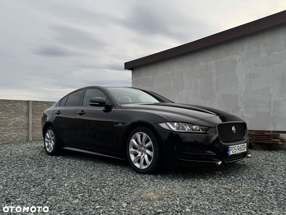 Jaguar XE 2.0 D R-Sport - 7