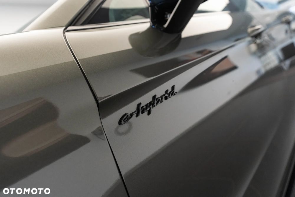 Porsche Panamera 4 E-Hybrid - 36