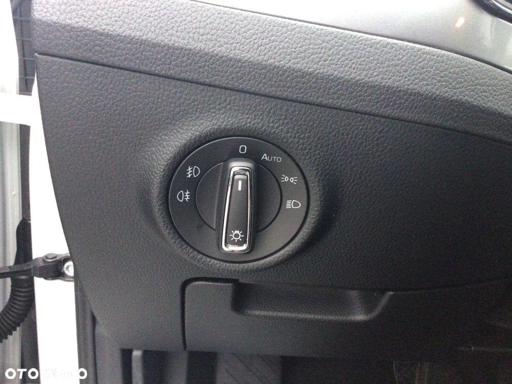 Skoda Superb 1.5 TSI Active DSG - 12