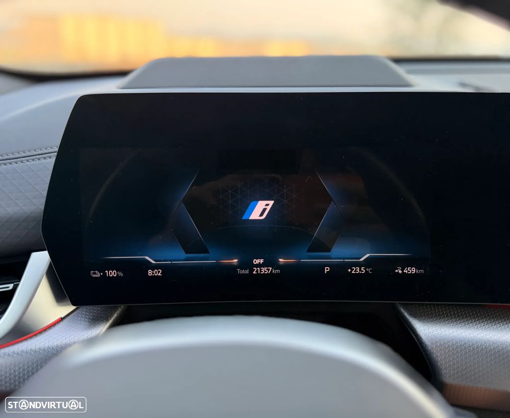 BMW iX2 eDrive20 Pack Desportivo M - 12