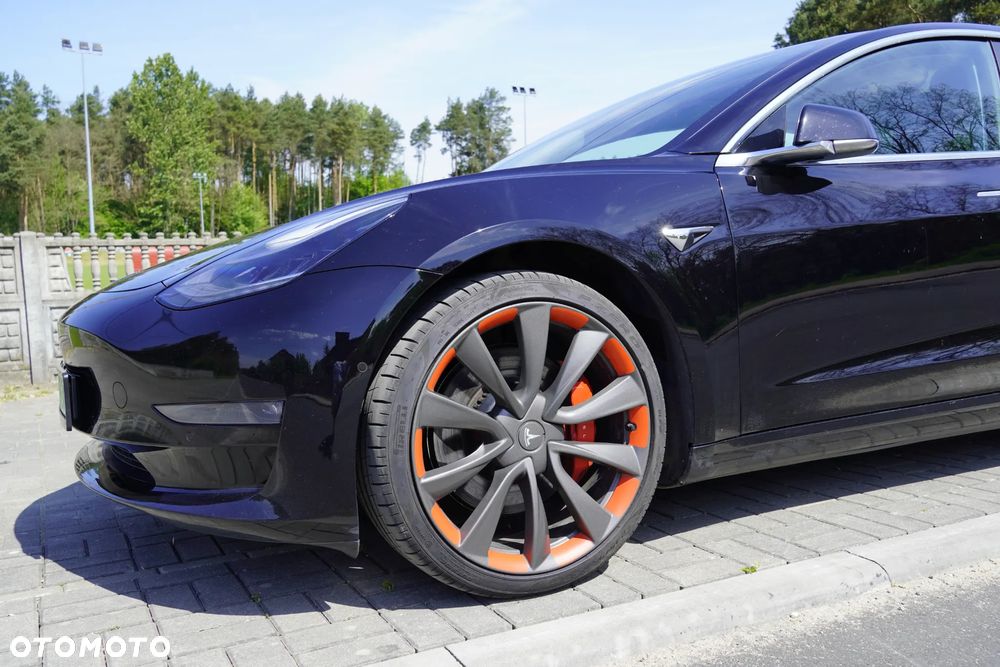 Tesla Model 3 - 12