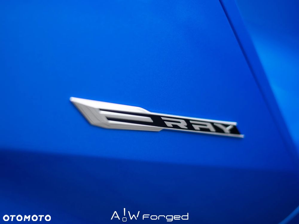 Chevrolet Corvette - 14