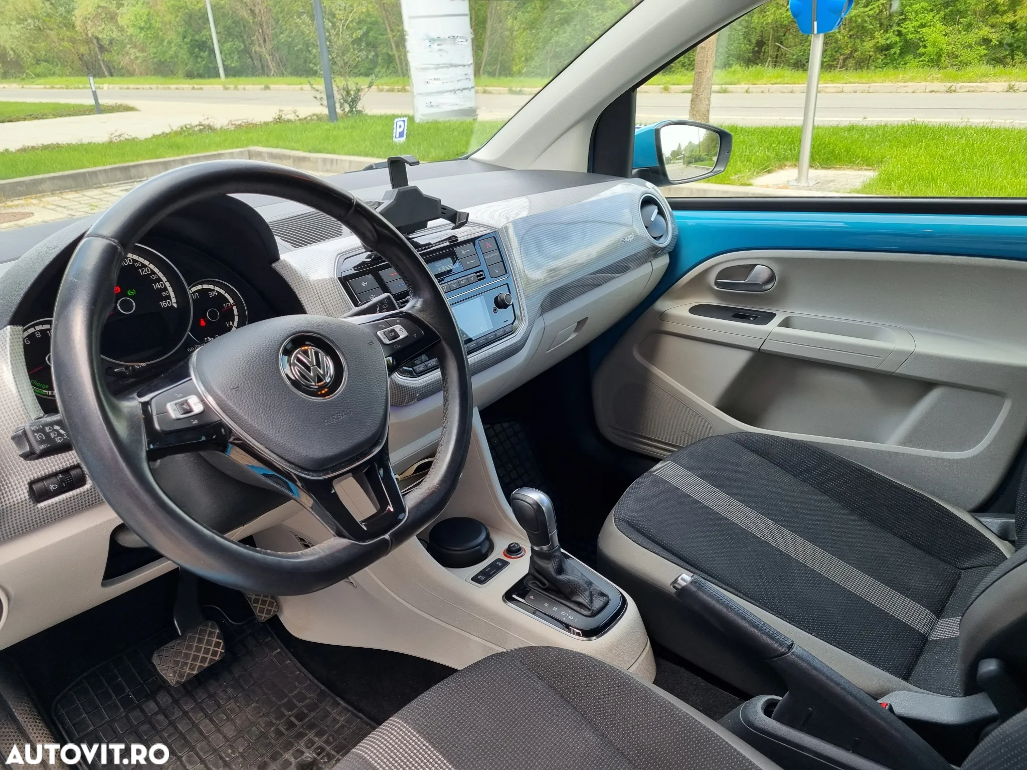 Volkswagen up! e-up! - 10