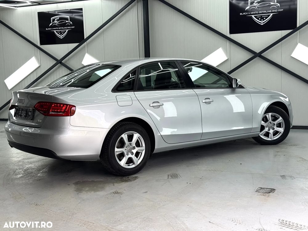 Audi A4 2.0 TDI DPF multitronic Attraction - 4