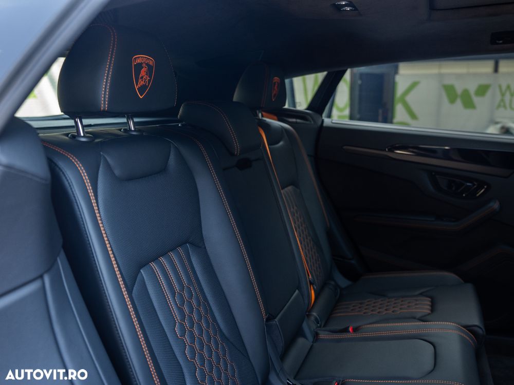 Lamborghini URUS - 28