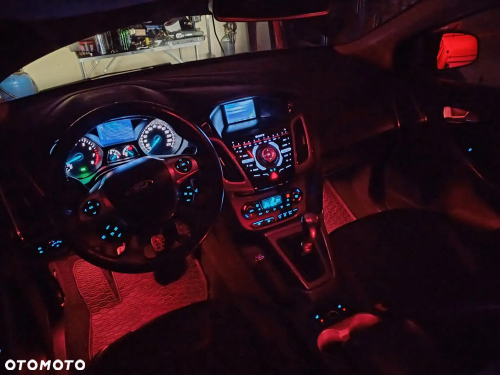 Ford Focus 1.0 EcoBoost Titanium - 17