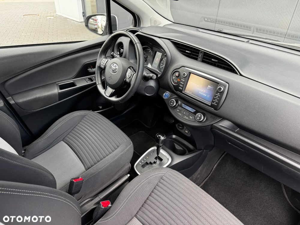 Toyota Yaris Hybrid 100 Premium EU6 - 10