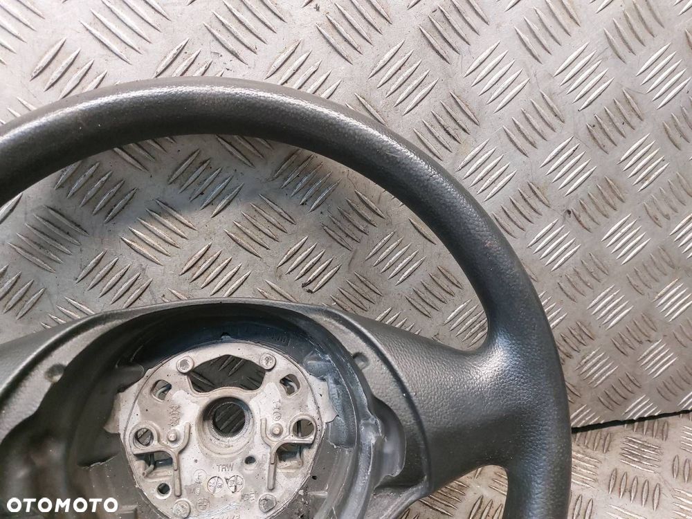 KIEROWNICA BMW E87 118d 6763076 - 4