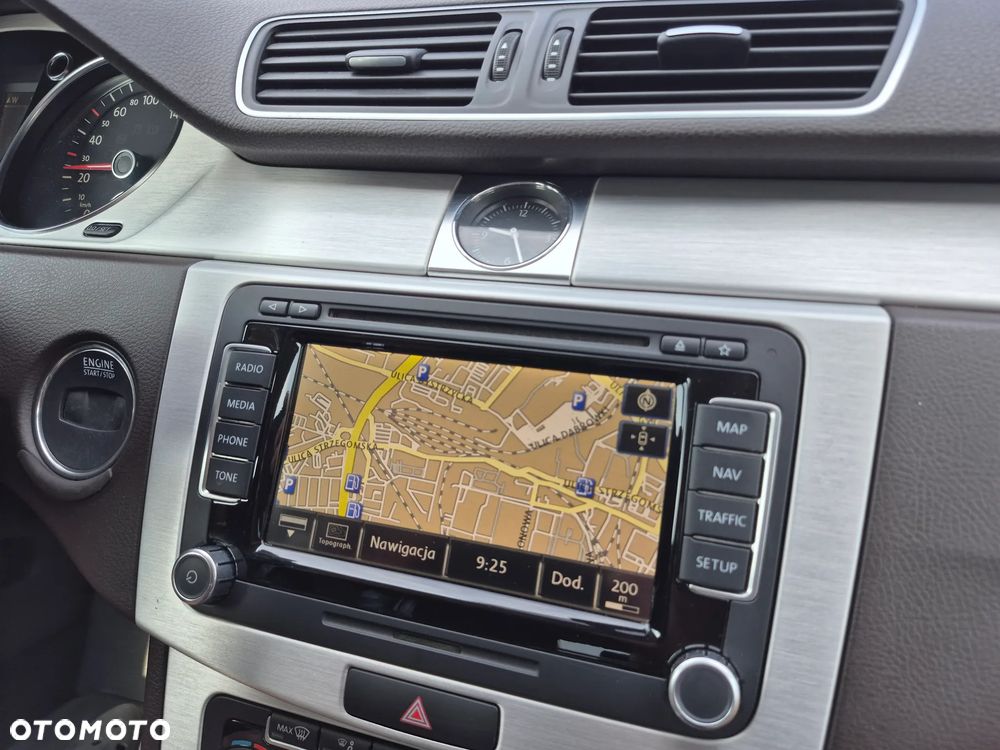 Volkswagen Passat - 26