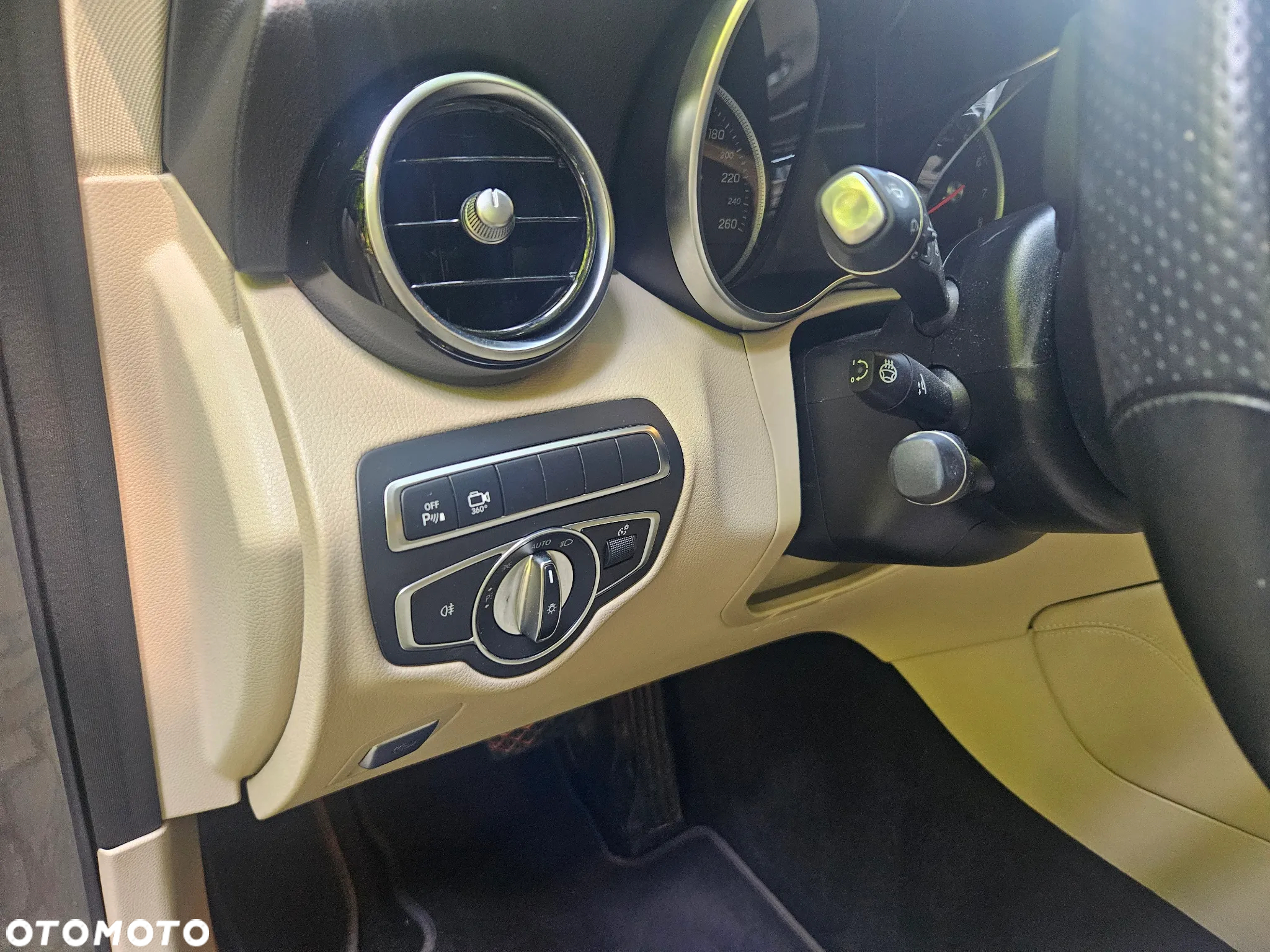 Mercedes-Benz GLC 300 4Matic 9G-TRONIC - 24