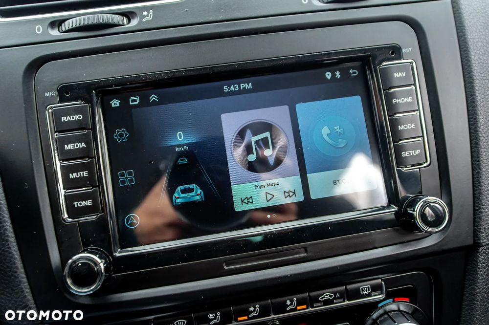 Volkswagen Golf 1.6 Highline - 31