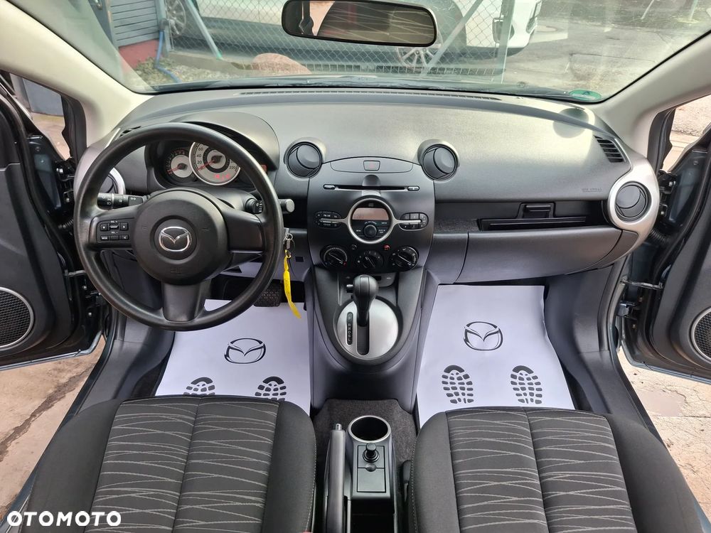 Mazda 2 - 3
