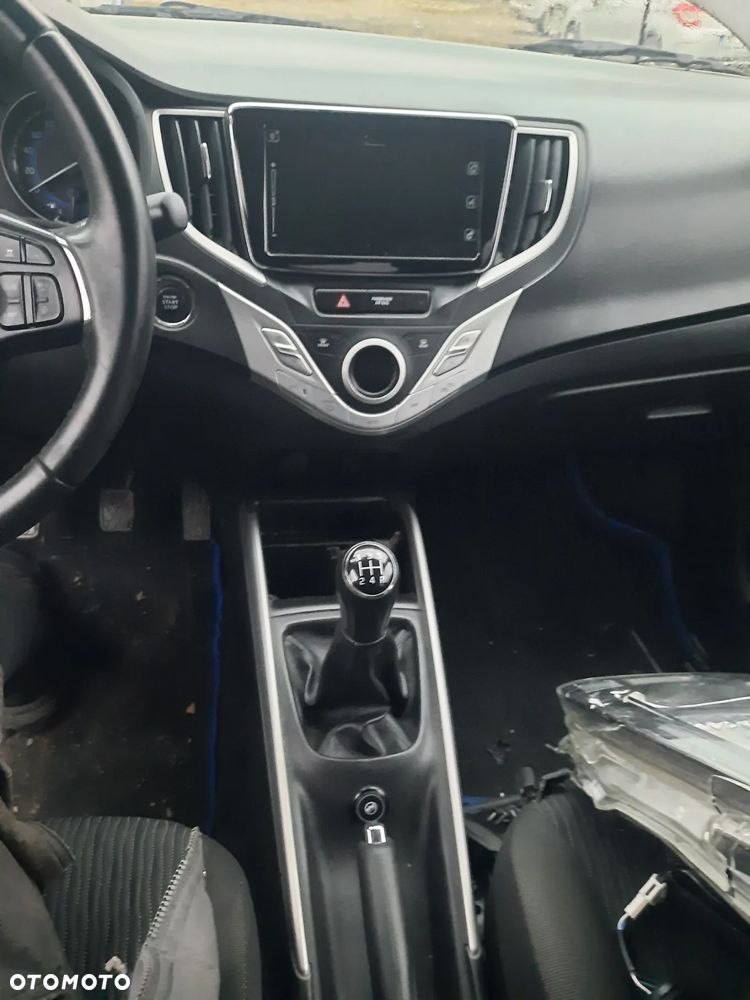 Suzuki Baleno 1.2 Dualjet Club - 6