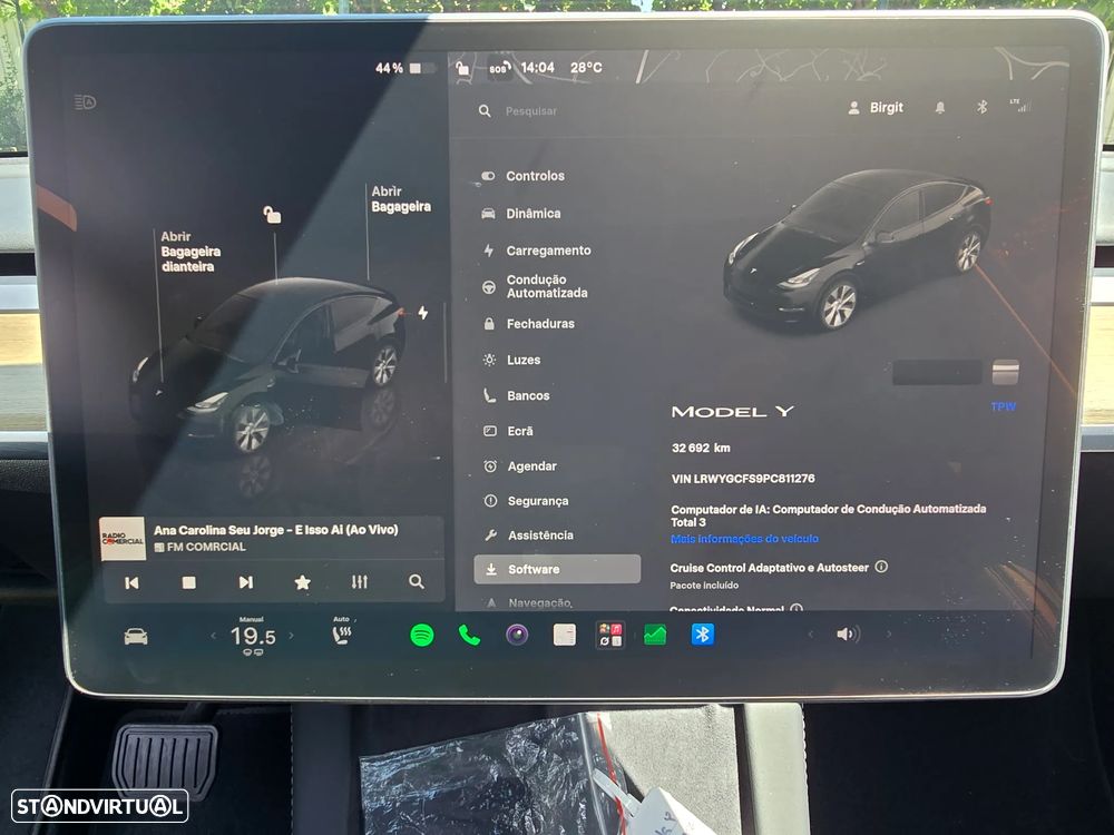 Tesla Model Y - 9