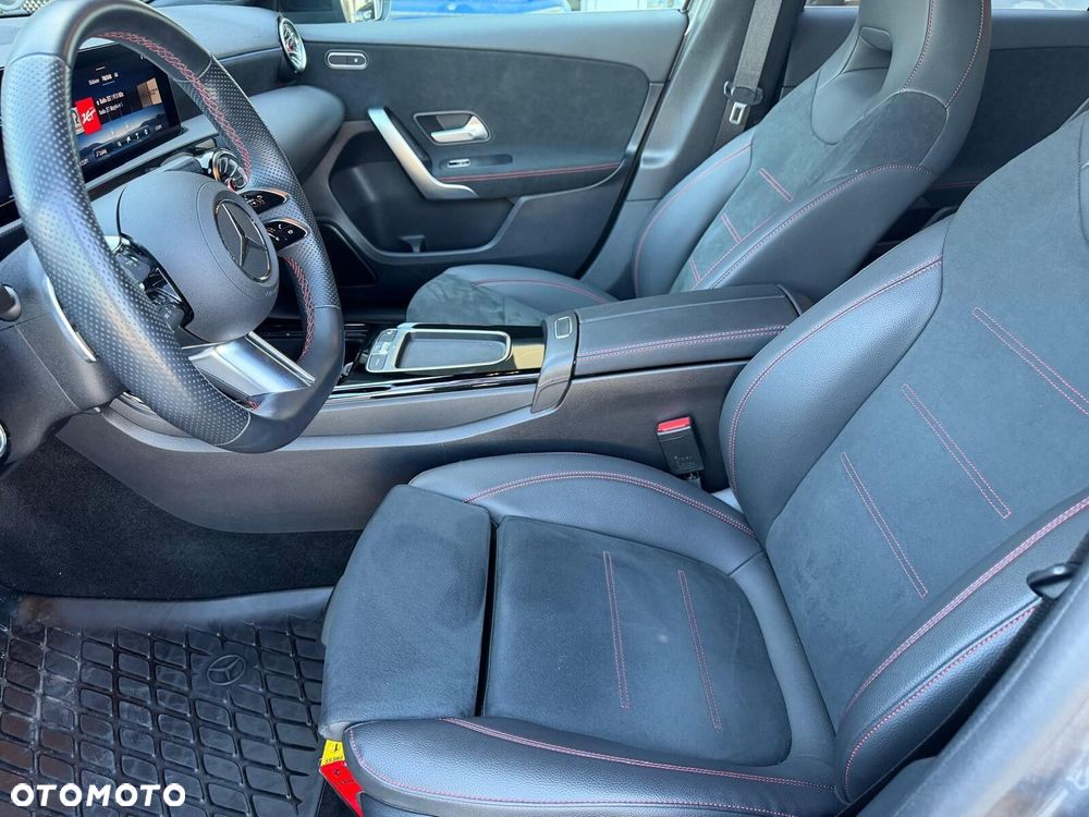Mercedes-Benz Klasa A 220 4-Matic AMG Line 7G-DCT - 10